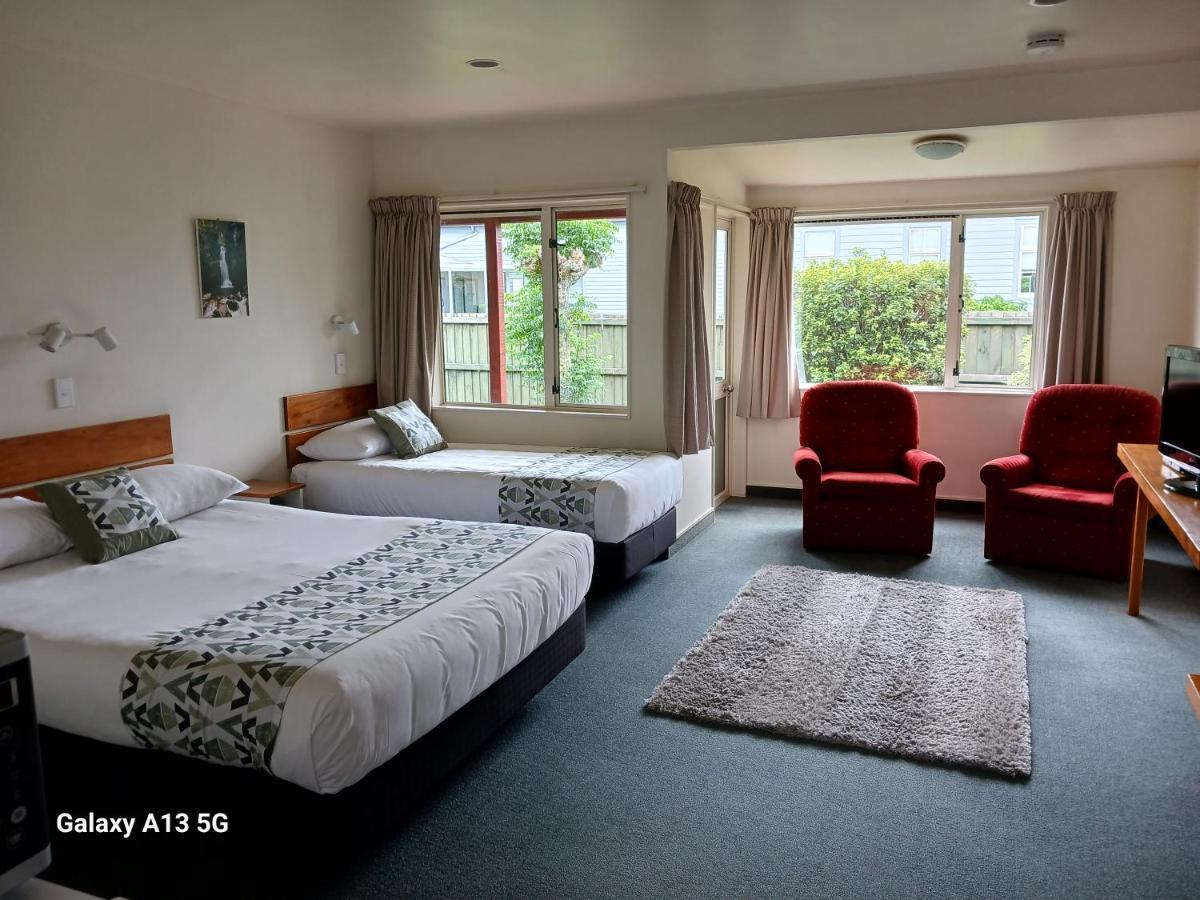 Anatoki Lodge Motel Takaka Eksteriør billede