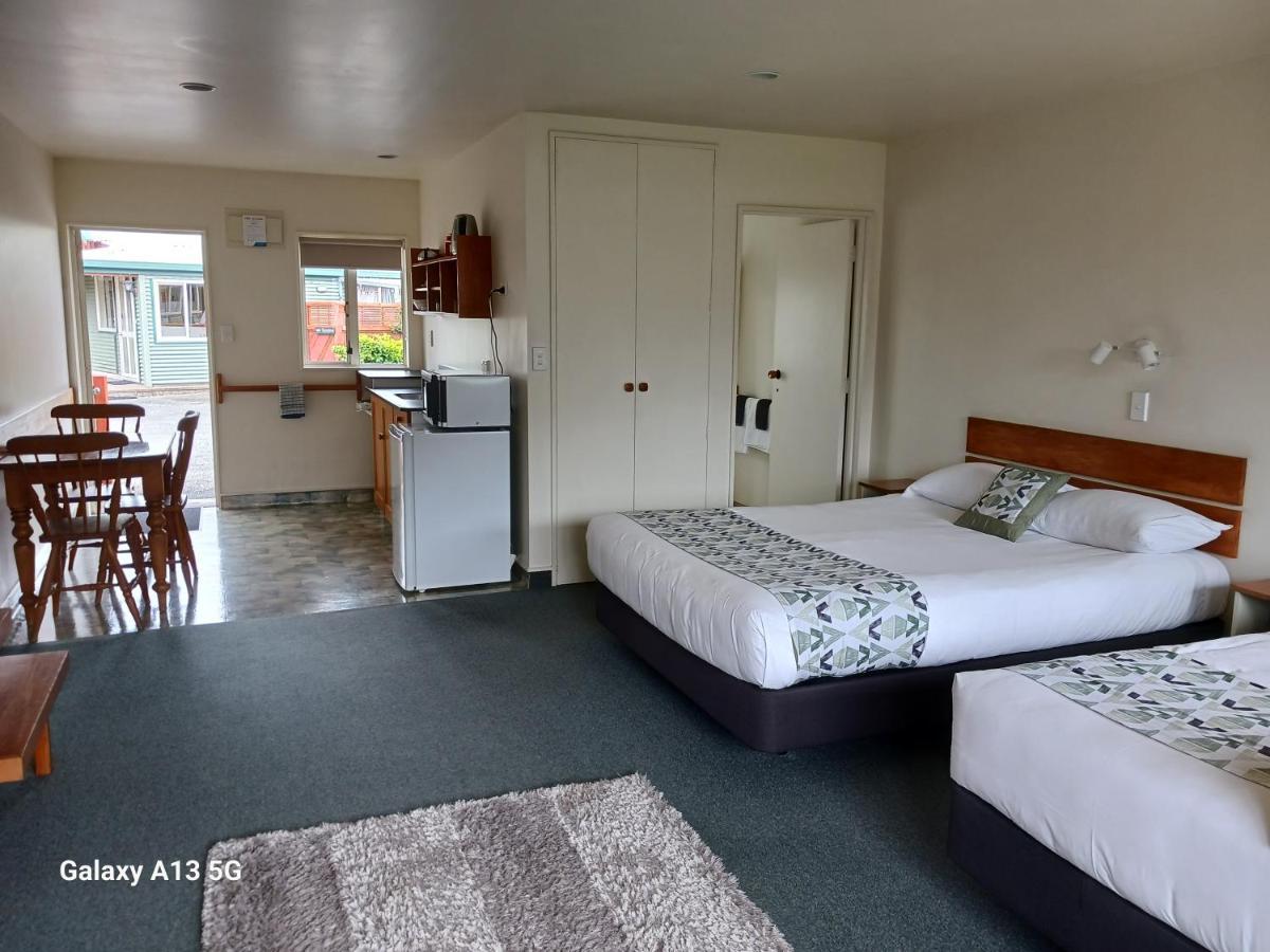 Anatoki Lodge Motel Takaka Eksteriør billede