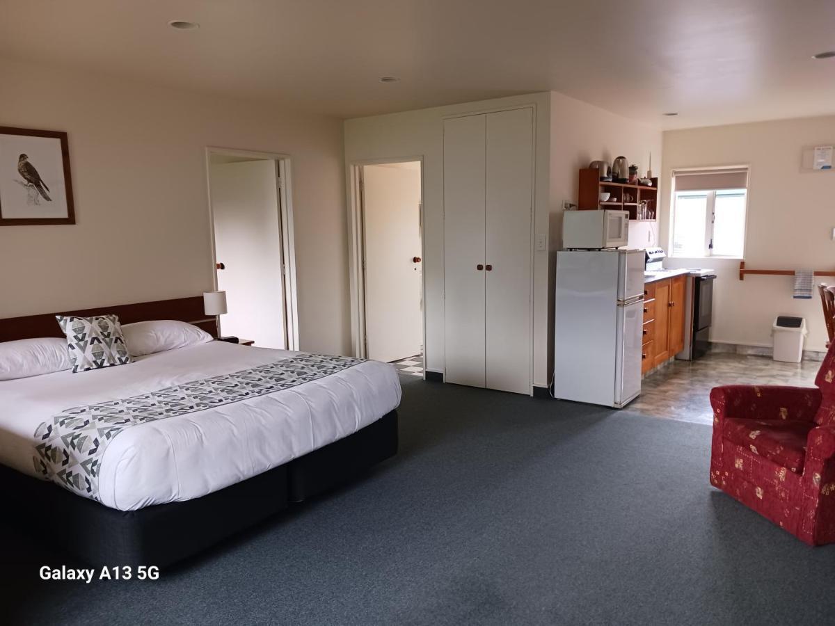 Anatoki Lodge Motel Takaka Eksteriør billede